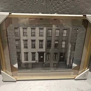 12" X 16" Gold Framed Floating Picture Frame